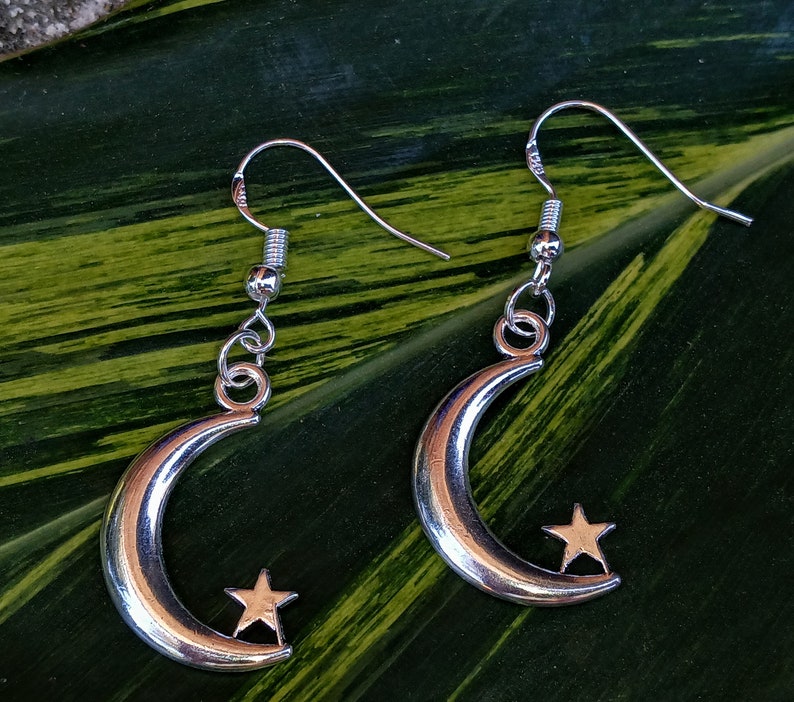 Moon & Star Earrings, Celestial Dangle Earrings, Silvertone Moon, Silvertone Moon Dangles, Man in the Moon Dangles, Celestial Earrings