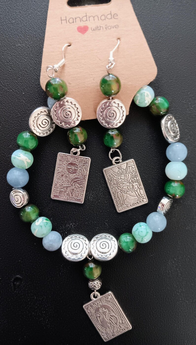 Tarot Card Jewelry Set: Beaded Bracelet and Earrings