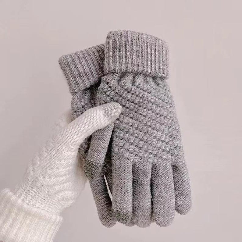 Wool Touchscreen Gloves | Two-Tone Knit Mittens